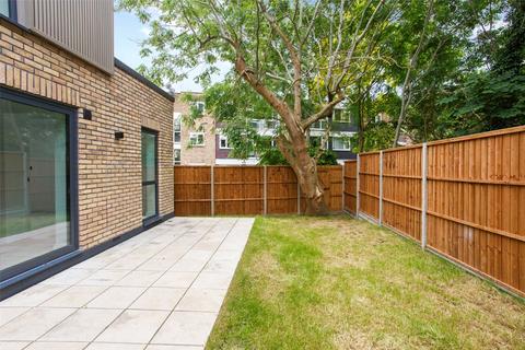 3 bedroom end of terrace house for sale, Primrose Mews, Wembley, HA0