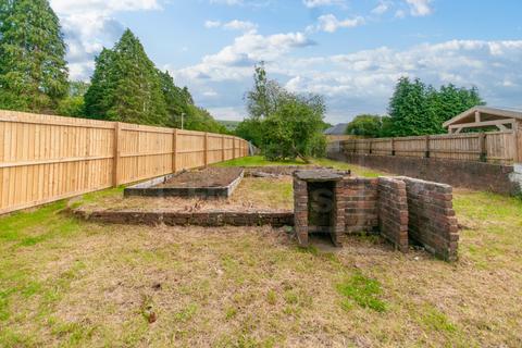 3 bedroom detached house for sale, Brecon Road, Ystradgynlais, Swansea