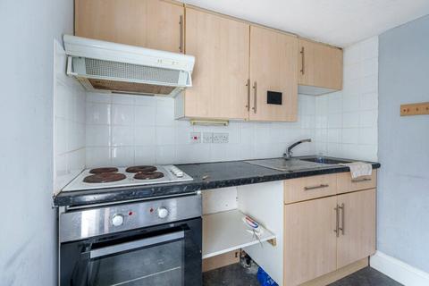 Studio for sale, St. Georges Terrace, Brighton, East Sussex