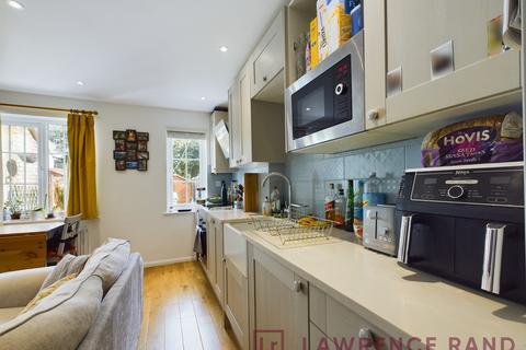 7c Cedar Avenue, Ruislip, HA4 6UJ