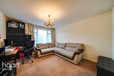77 Calamint Road, Witham, CM8 2XT