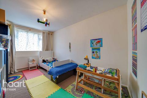 77 Calamint Road, Witham, CM8 2XT