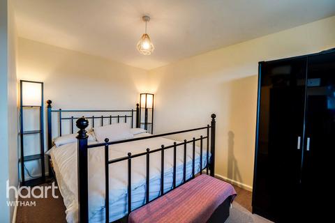 77 Calamint Road, Witham, CM8 2XT