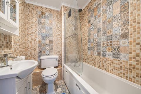 131a Batten Avenue, Woking, GU21 8TP