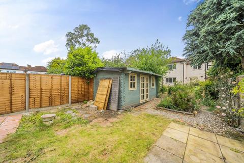 131a Batten Avenue, Woking, GU21 8TP