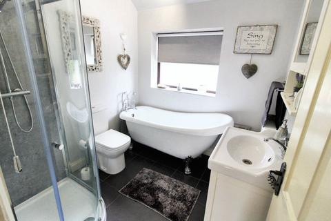 20 Beechfield Grove, Bilston, WV14 9TJ