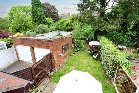 20 Beechfield Grove, Bilston, WV14 9TJ