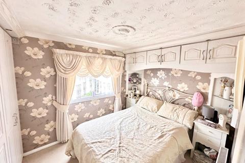 1 bedroom park home for sale, R, Kings Park, Canvey Island