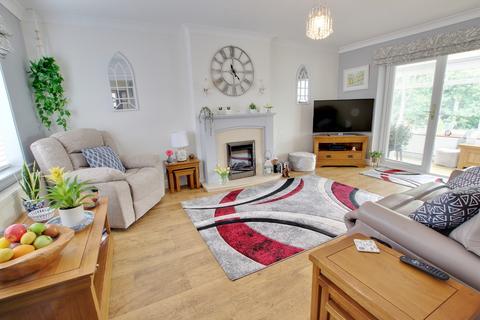 2 bedroom detached bungalow for sale, Saxon Road, Blackfield