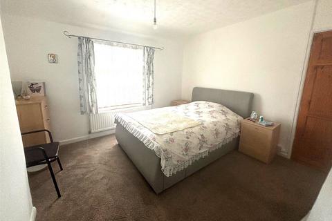 6 Warrington Road, Dagenham, RM8 3JH