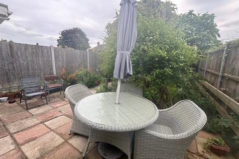 6 Warrington Road, Dagenham, RM8 3JH