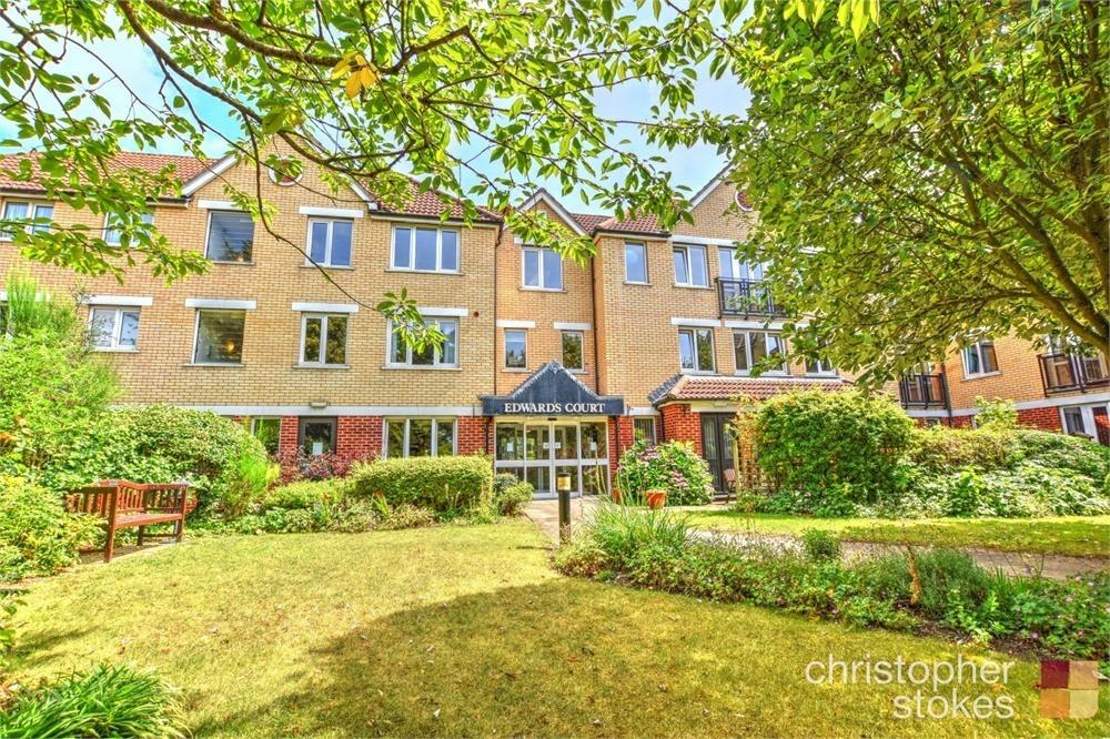 Edwards Court, Turners Hill, Waltham... 2 bed apartment to rent £