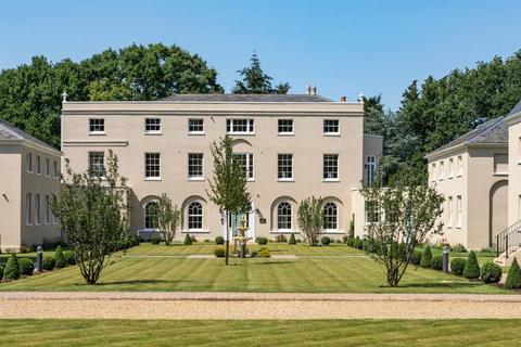 undefined, Stroude Road, Virginia Water