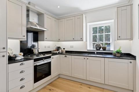 undefined, Stroude Road, Virginia Water