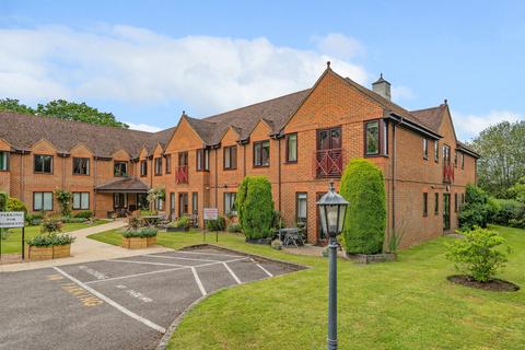 2 bedroom apartment for sale, Ashley Gardens, Shalford, Guildford, Surrey, GU4