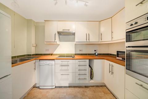 2 bedroom apartment for sale, Ashley Gardens, Shalford, Guildford, Surrey, GU4