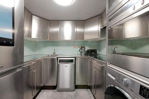 2 bedroom apartment to rent, Lexington Building, Bow Quarter, London, E3