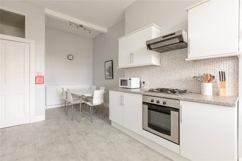 34/3 Strathearn Road, Edinburgh, EH9 2AB