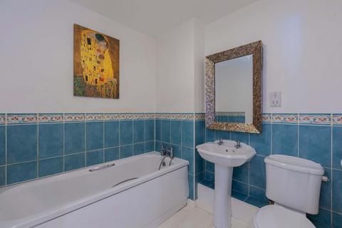 91 Grasholm Way, Slough, SL3 8WF