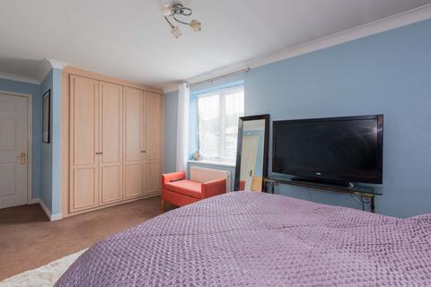 91 Grasholm Way, Slough, SL3 8WF