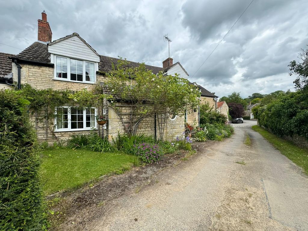 Crown Cottage, Crown Hill, Ropsley 4 bed detached house for sale £350,000