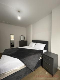 3 bedroom flat to rent, Morris House, London E2