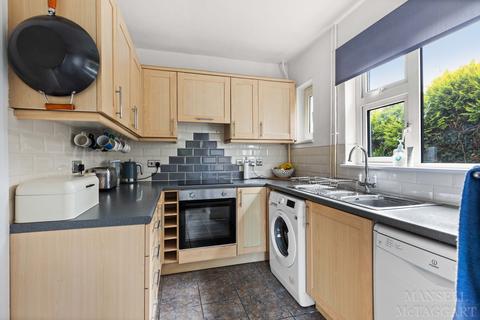 8 Jeddere Cottages, Dormansland, Lingfield, RH7 6QN