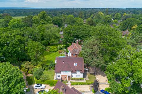 5 bedroom detached house for sale, The Spinney Bassett Southampton, Hampshire, SO16 7FW