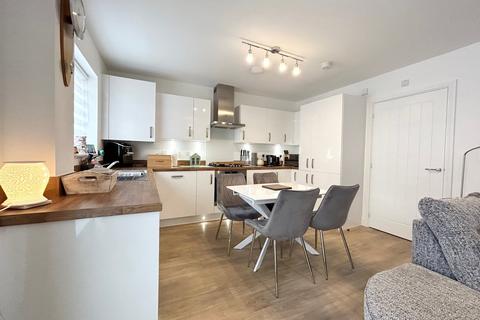 2 bedroom apartment for sale, Santa Cruz Avenue, Bletchley, Milton Keynes, MK3
