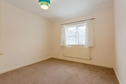 2 bedroom terraced house to rent, Mitre Street, Buckingham, MK18
