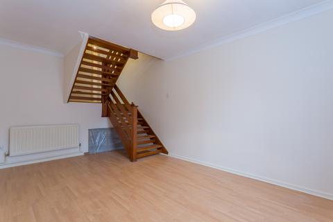 2 bedroom terraced house to rent, Mitre Street, Buckingham, MK18