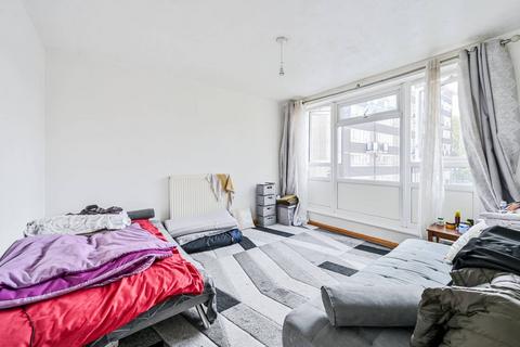 33 Trellis Square, London, E3 2DR
