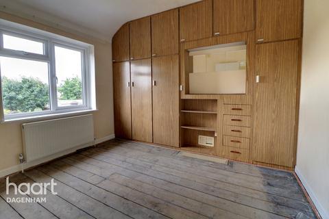82 Holgate Road, Dagenham, RM10 8NB