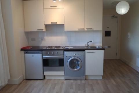 Studio to rent, Skyline Plaza, Basingstoke RG21