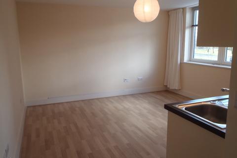 Studio to rent, Skyline Plaza, Basingstoke RG21