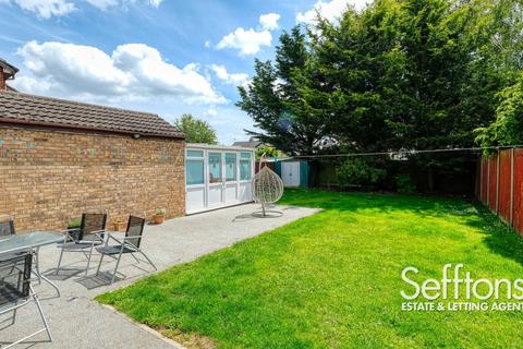 3 bedroom detached house for sale, Smiths Walk, Lowestoft, NR33