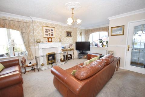 4 bedroom detached house for sale, Grange Drive, Ossett, West Yorkshire