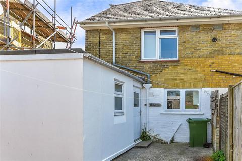 3 bedroom end of terrace house for sale, Priory Place, Faversham, Kent