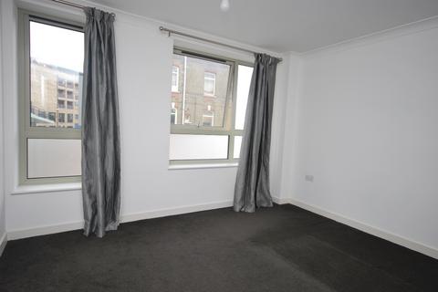2 bedroom flat to rent, Westmoreland Road Walworth SE17
