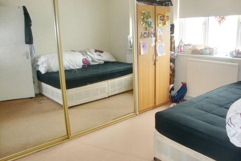 2 bedroom maisonette to rent, Greenford Road, Greenford UB6