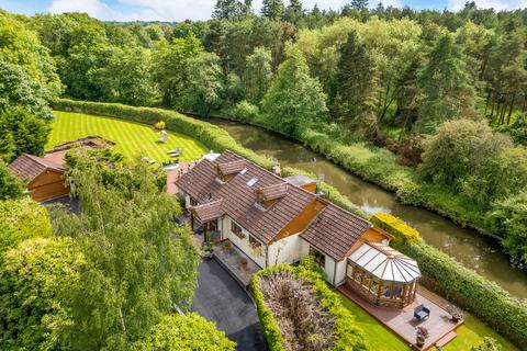 5 bedroom detached bungalow for sale, Rotherhams Oak Lane, Solihull B94