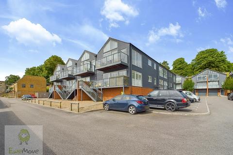 1 bedroom apartment for sale, Castle View House, Ordnance Yard, Upnor, Rochester ME2 4WW