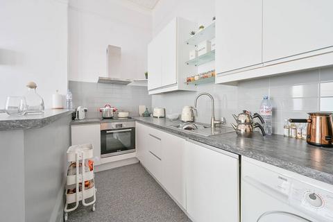 2 bedroom flat for sale, Sinclair Gardens, Shepherd's Bush, London, W14