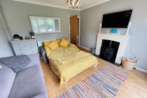 6 Merton Close, Fordingbridge, SP6 1HB