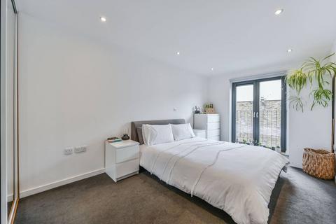 1 bedroom flat for sale, Eythorne Road, Oval, SW9
