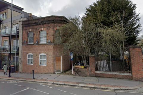 2 bedroom maisonette to rent, 47 High Street, London, SE25