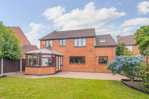 5 bedroom detached house for sale, Somerfield Way, Leicester Forest East