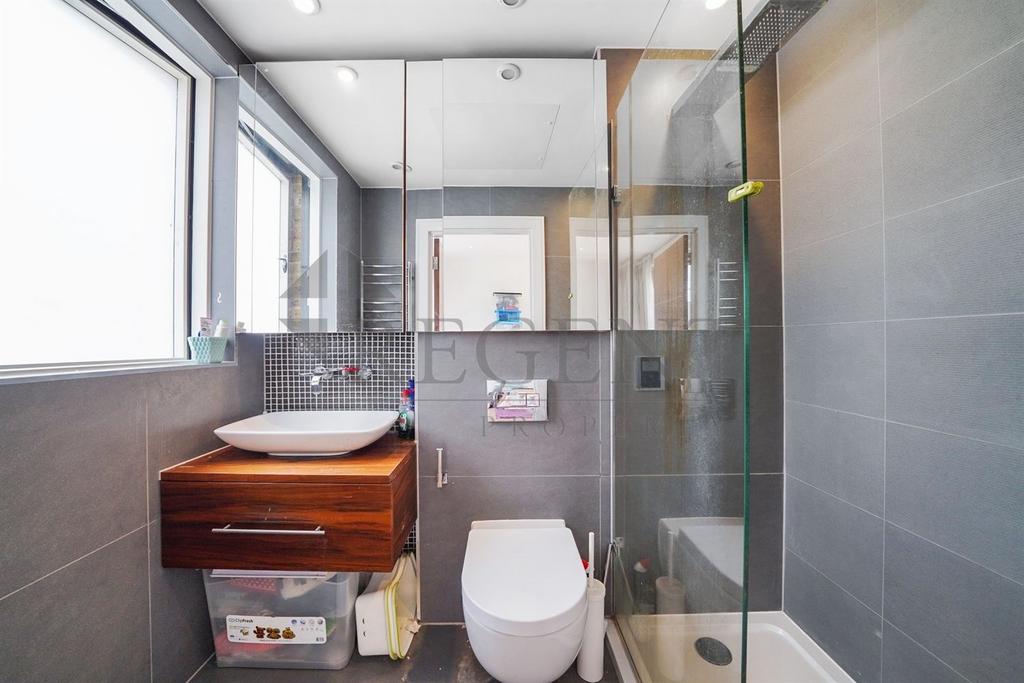 Bathroom 2 - Annex