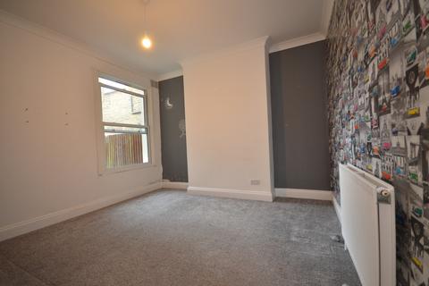 2 bedroom flat to rent, Morland Road, Croydon, CR0