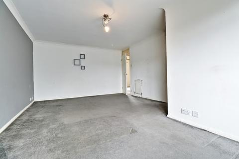 2 bedroom flat to rent, Howard Road, Bromley BR1
